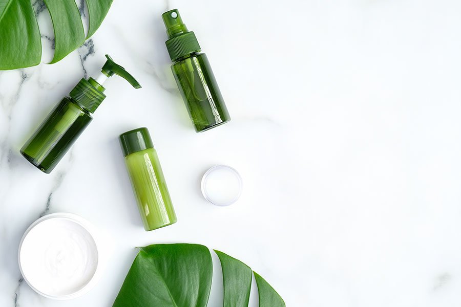 Quel est le secret pour prendre soin de mes cheveux blancs ?